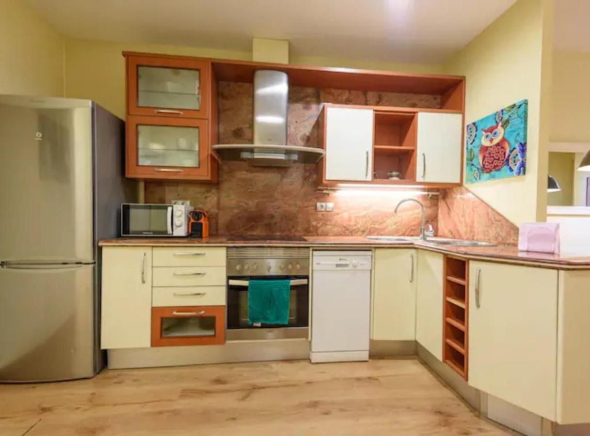Ramblasrentals Chic & Spacious Flat Pool Table 15M Ramblas - Parking - Wifi Barcelone Extérieur photo