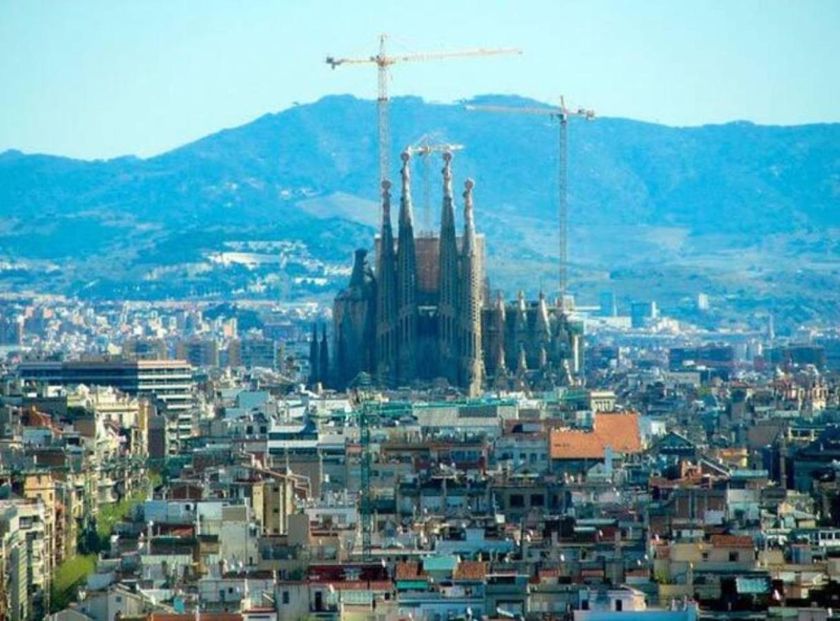 Ramblasrentals Chic & Spacious Flat Pool Table 15M Ramblas - Parking - Wifi Barcelone Extérieur photo