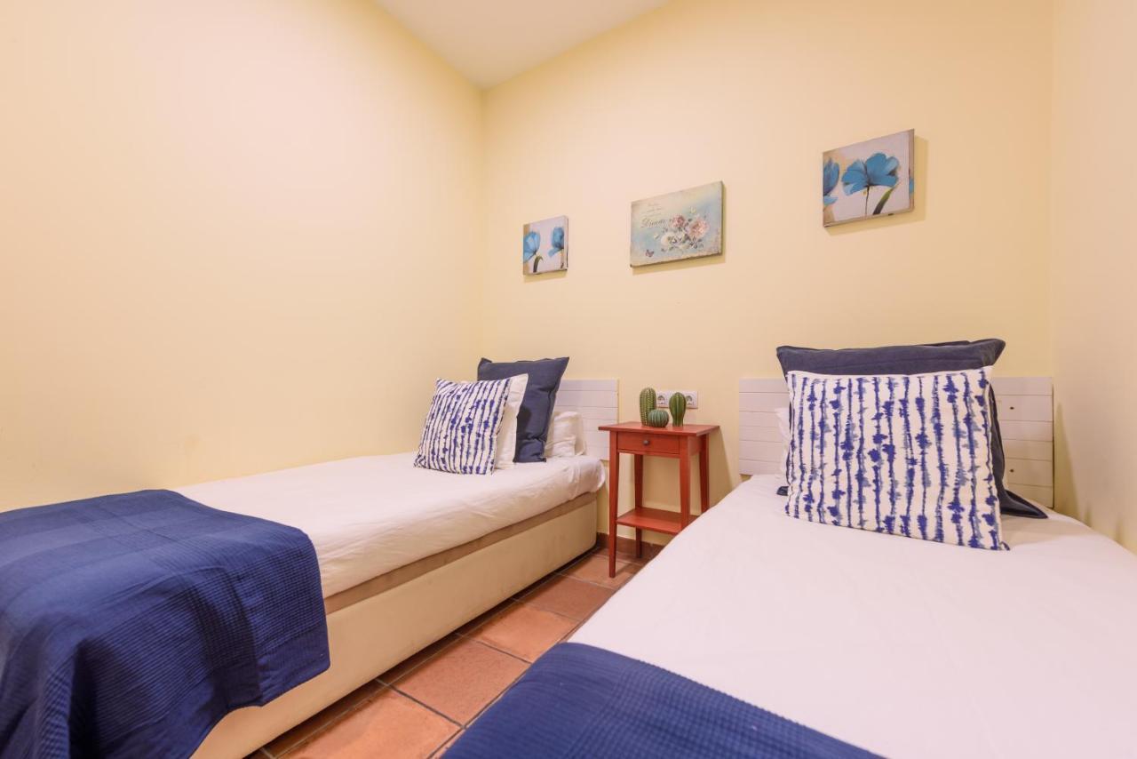 Ramblasrentals Chic & Spacious Flat Pool Table 15M Ramblas - Parking - Wifi Barcelone Extérieur photo