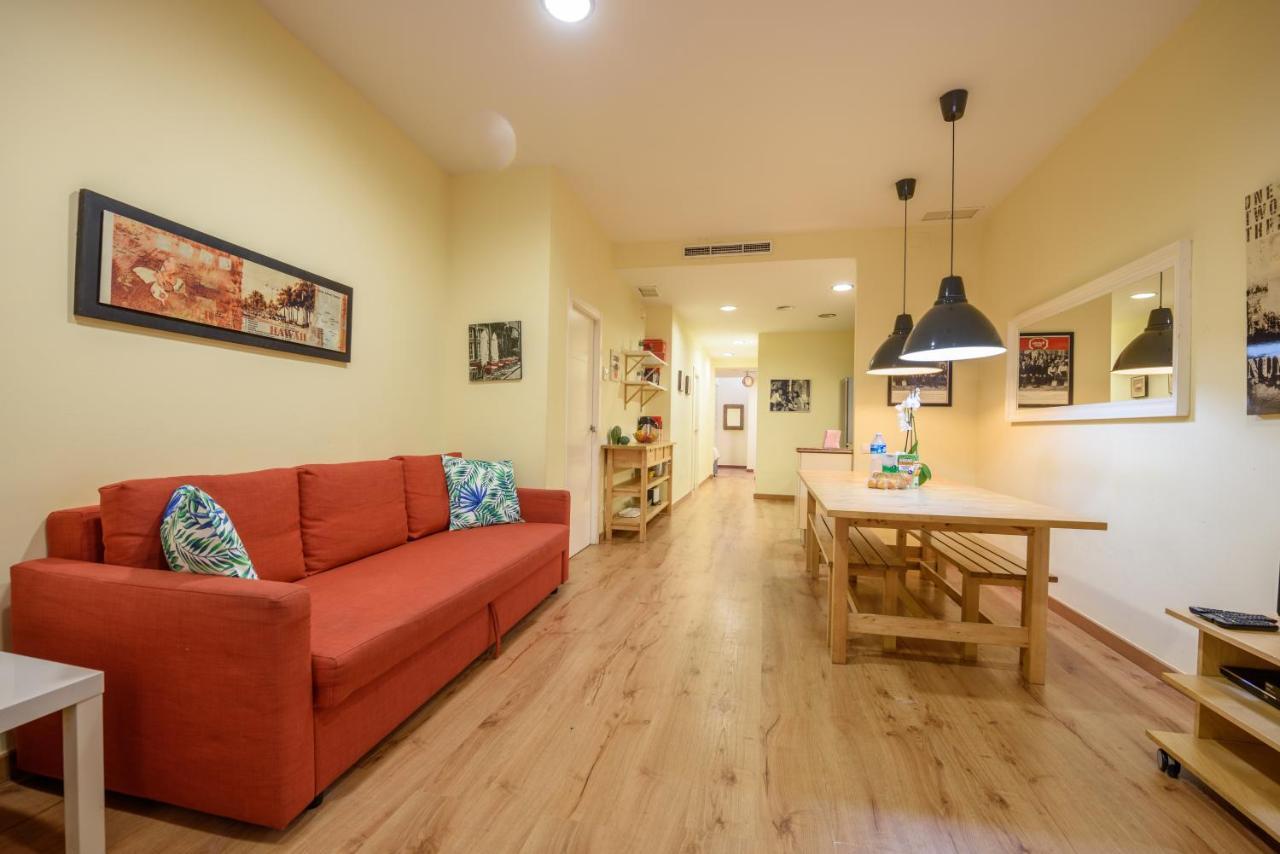 Ramblasrentals Chic & Spacious Flat Pool Table 15M Ramblas - Parking - Wifi Barcelone Extérieur photo