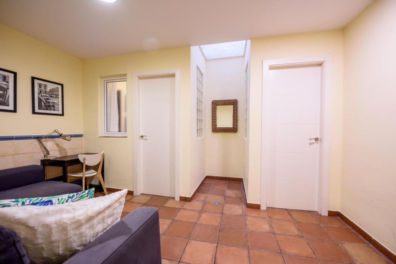 Ramblasrentals Chic & Spacious Flat Pool Table 15M Ramblas - Parking - Wifi Barcelone Extérieur photo