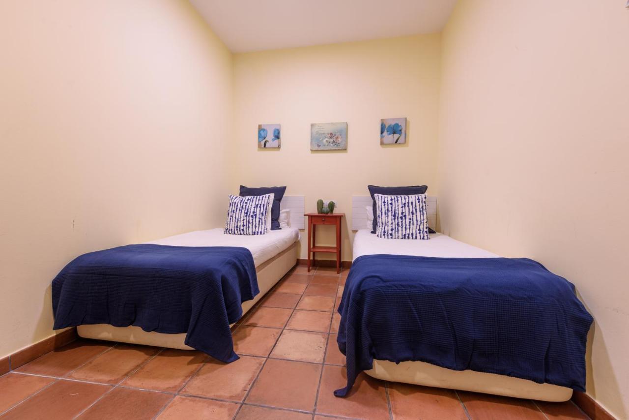 Ramblasrentals Chic & Spacious Flat Pool Table 15M Ramblas - Parking - Wifi Barcelone Extérieur photo