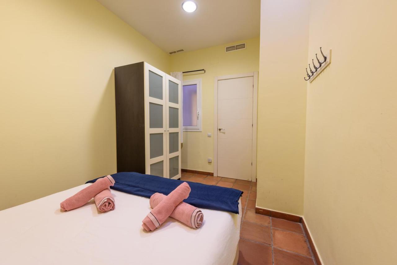 Ramblasrentals Chic & Spacious Flat Pool Table 15M Ramblas - Parking - Wifi Barcelone Extérieur photo