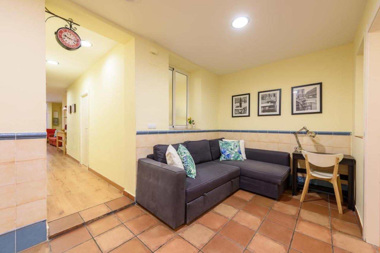 Ramblasrentals Chic & Spacious Flat Pool Table 15M Ramblas - Parking - Wifi Barcelone Extérieur photo
