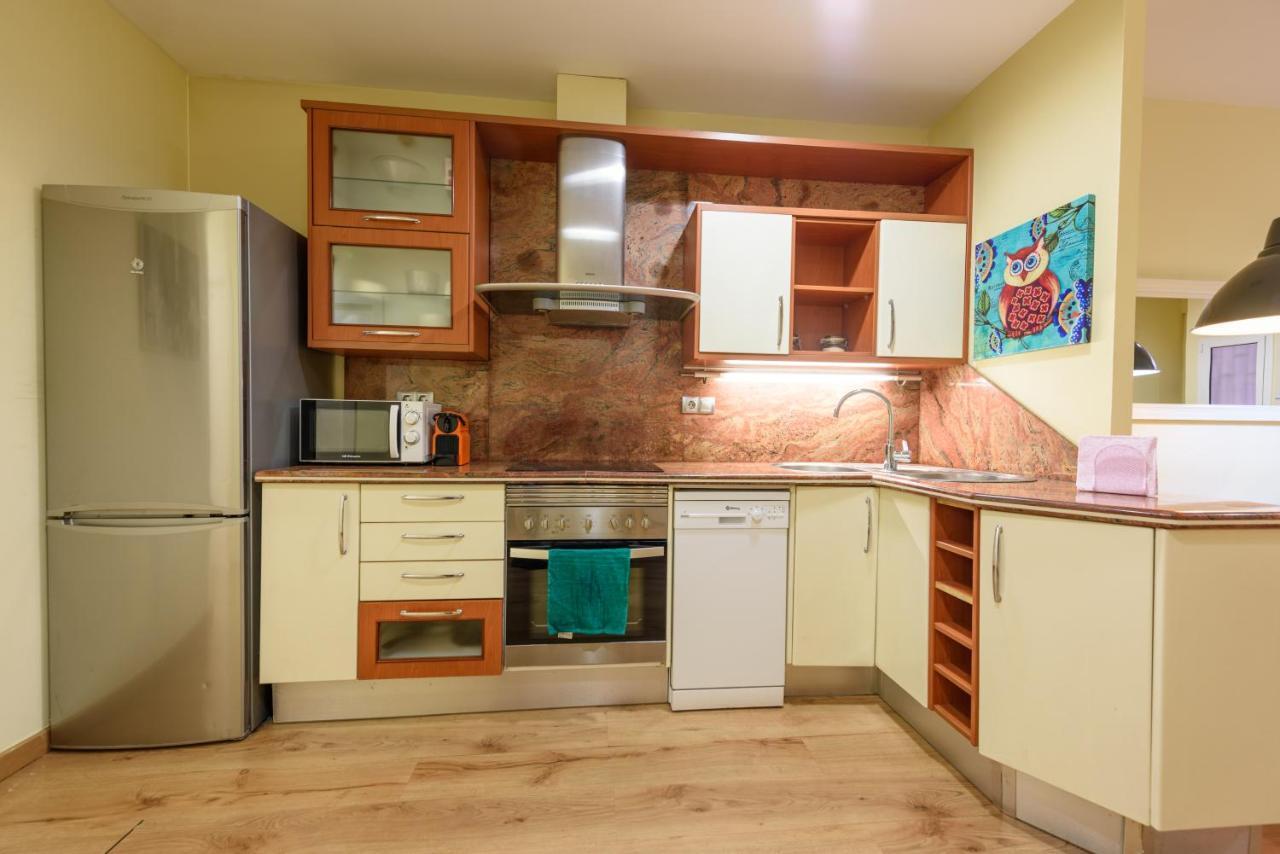 Ramblasrentals Chic & Spacious Flat Pool Table 15M Ramblas - Parking - Wifi Barcelone Extérieur photo