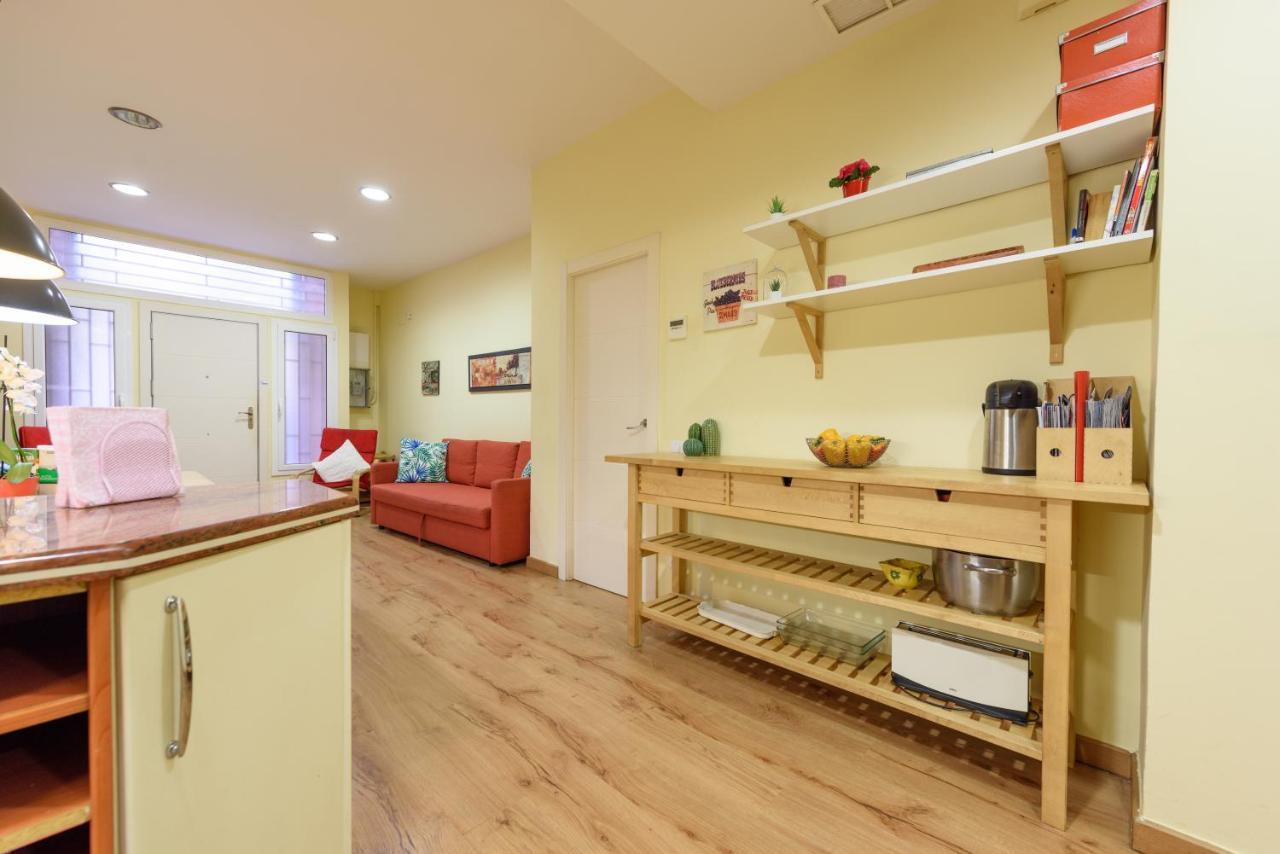 Ramblasrentals Chic & Spacious Flat Pool Table 15M Ramblas - Parking - Wifi Barcelone Extérieur photo