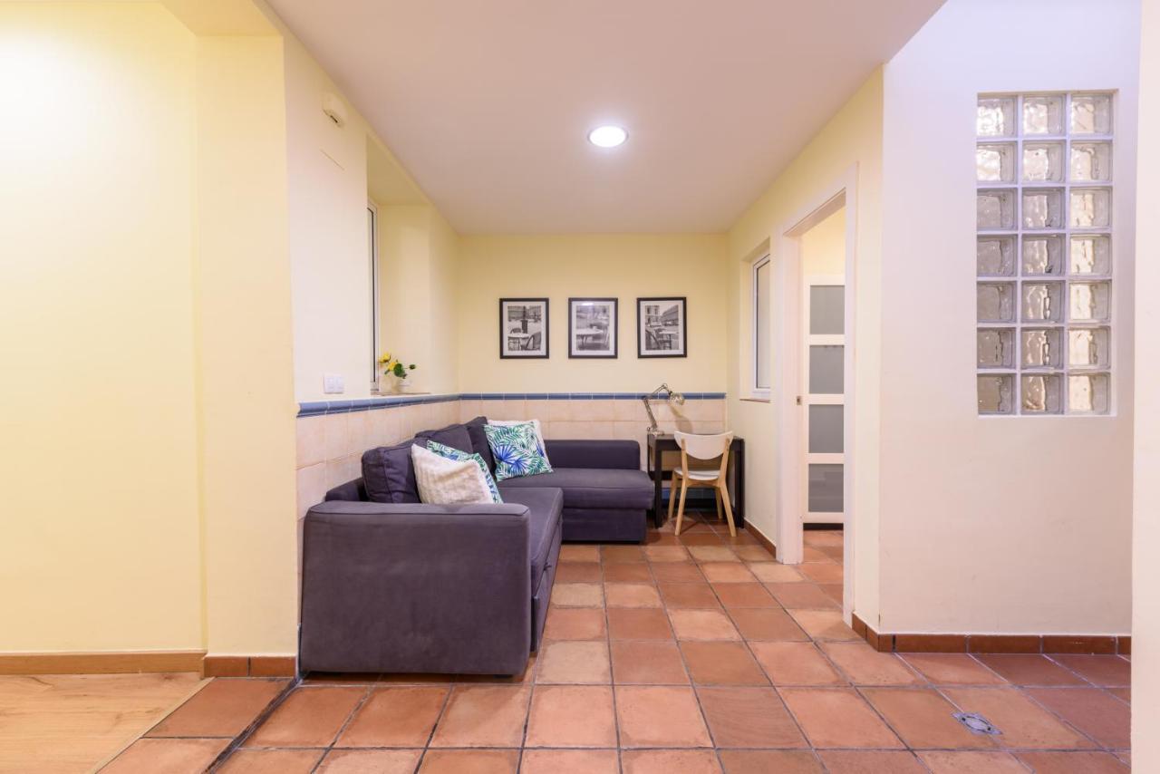 Ramblasrentals Chic & Spacious Flat Pool Table 15M Ramblas - Parking - Wifi Barcelone Extérieur photo